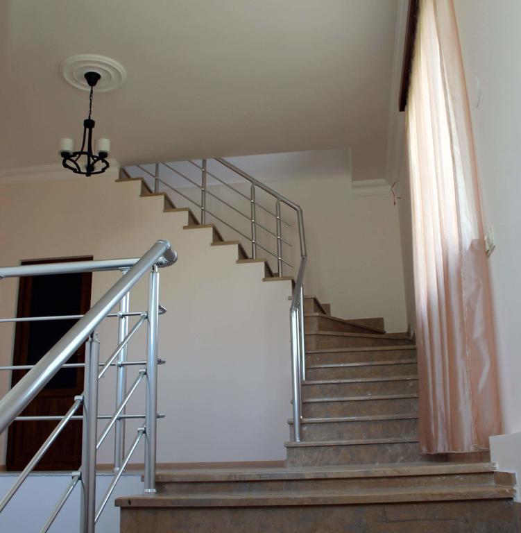 Family & Friends Guest House Dilijan Luaran gambar